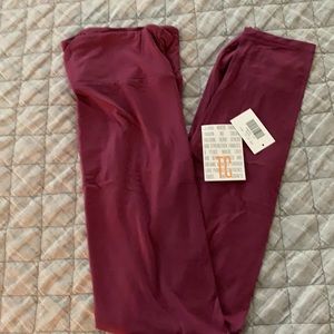 Lularoe burgundy leggings TC